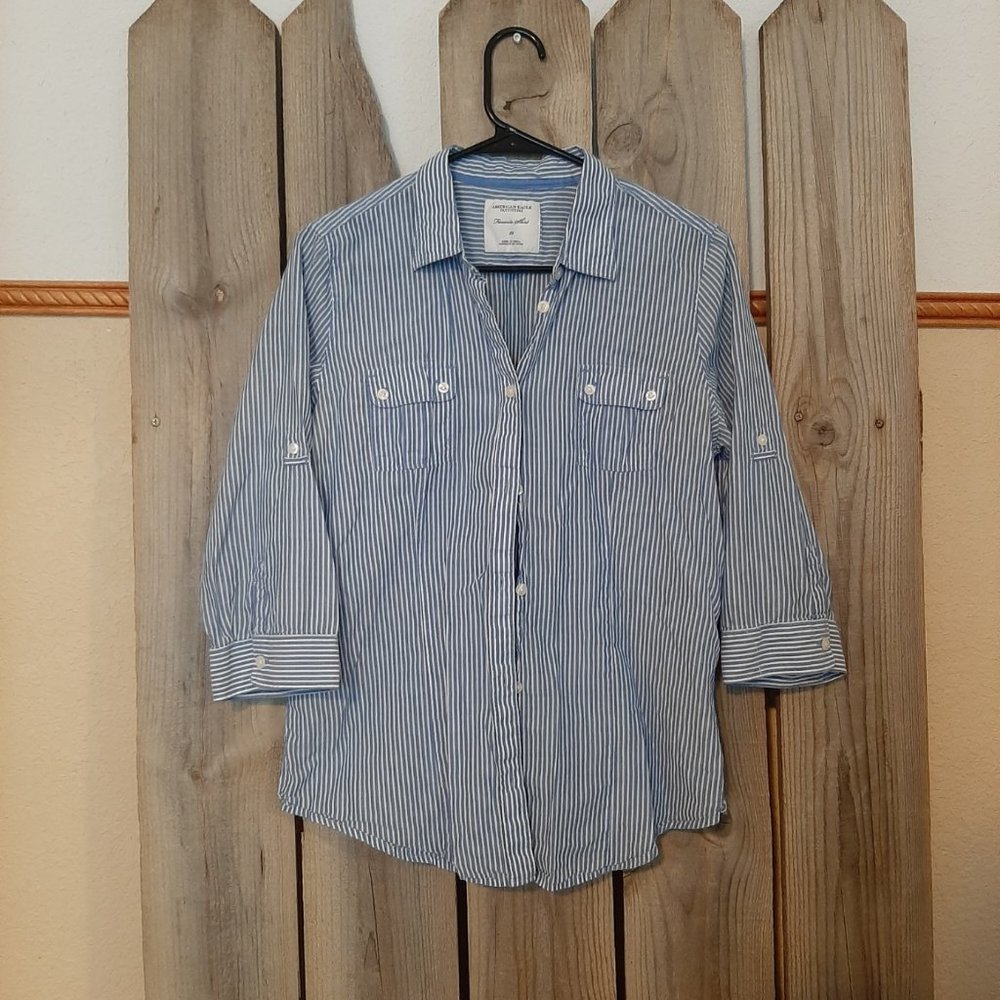 American Eagle Favorite Shirt 3/4 Length Sleeve Button-up